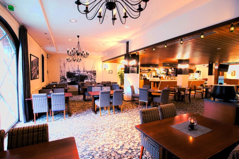 Hotelli Seaportin ravintolasali