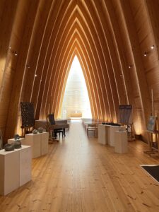 Nayttelykuva Miia Liesegang ja Leena Katriina Ehrling