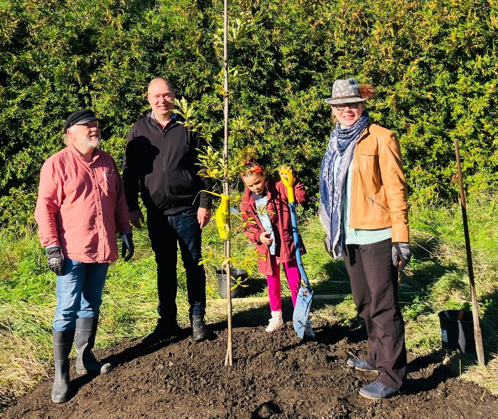 Arboretum 2026 Heitto 100v. JH Hs seura Niko Aaltonen Hoky ja Heiton edustajana Ilona Koivunalho